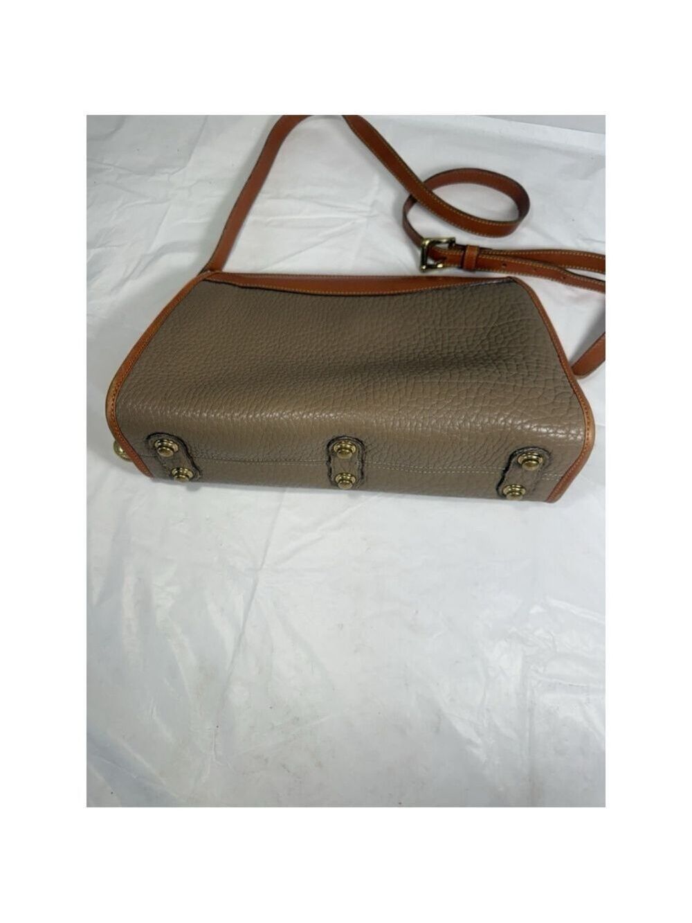 VTG Dooney & Bourke All Weather Leather Taupe Zip top Crossbody Bag Purse - Picture 8 of 15
